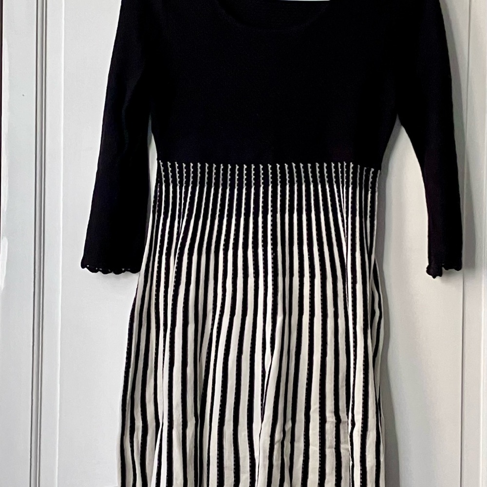 Calvin Klein, Fit and flare, 3/4 sleeve dress - Picture 2 of 8